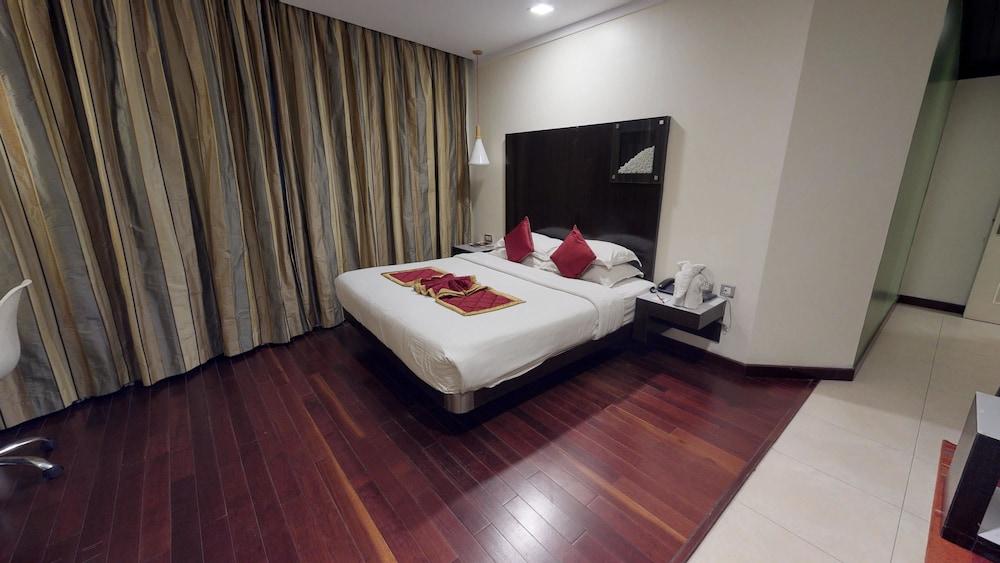 37Th Crescent Hotel Bengaluru Zewnętrze zdjęcie