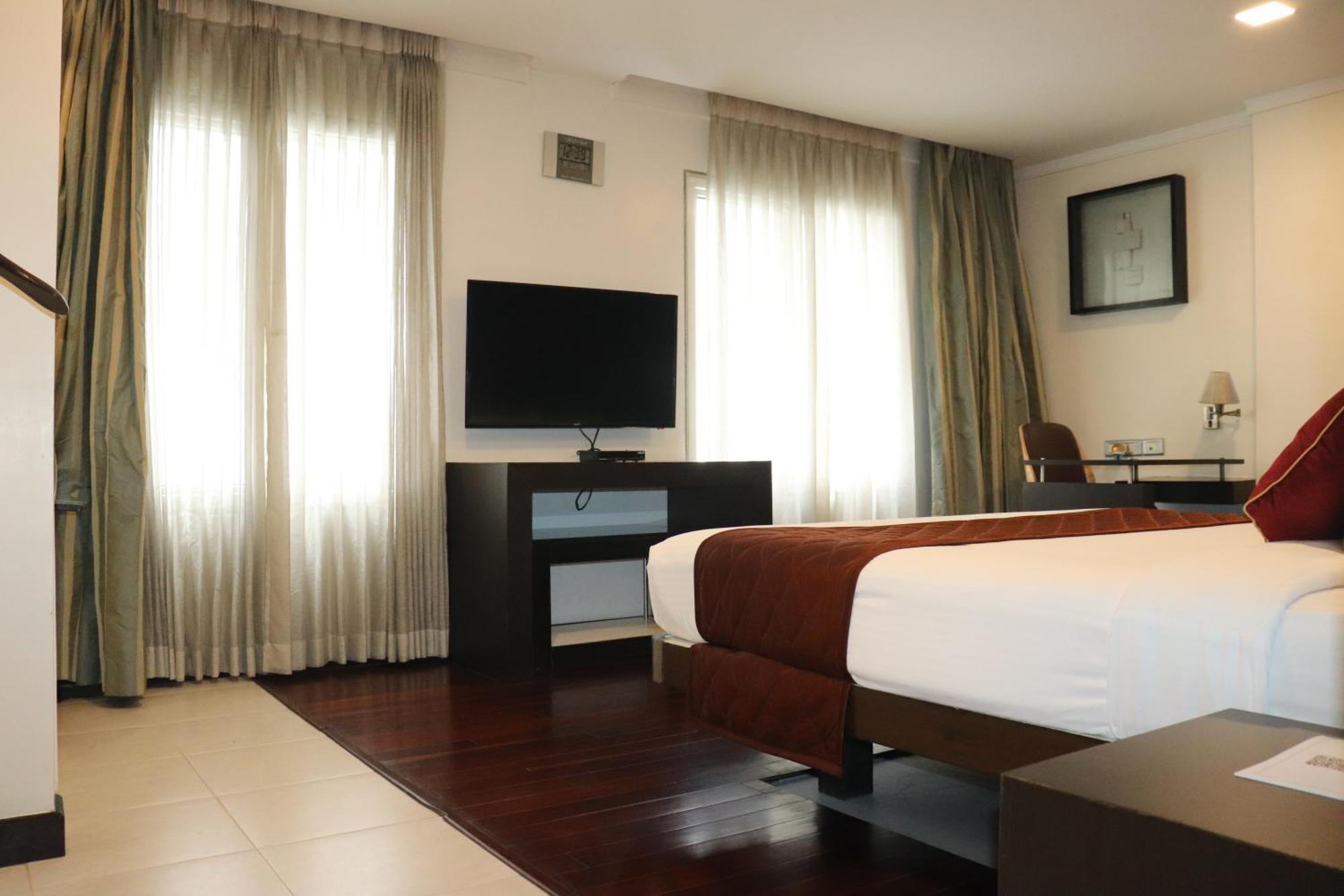 37Th Crescent Hotel Bengaluru Zewnętrze zdjęcie